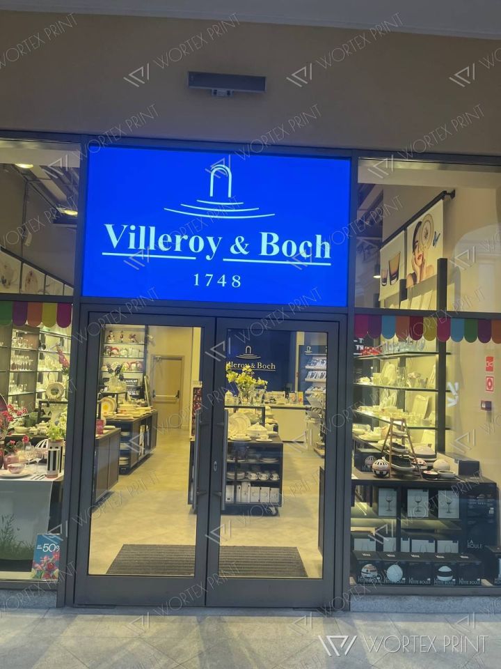 Вывеска Villeroy & Boch: лайтбокс и буквы на фасаде